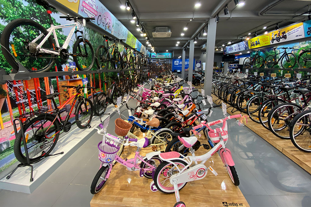 Xe đạp trẻ em đa dạng về màu sắc, mẫu mã từ các thương hiệu Giant, RoyalBaby, Stitch, Somings,...