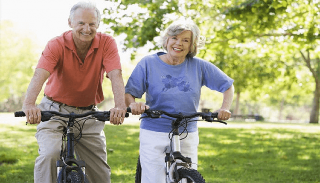 Đạp xe là phương pháp tập thể thao hiệu quả cải thiện vấn đề xương khớp